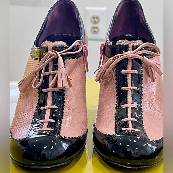 Via Spiga Shoes - Vintage VIA  SPIGA  pink and black shoes!
